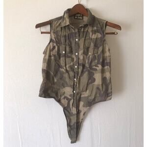 Derek‎ heart camo top small